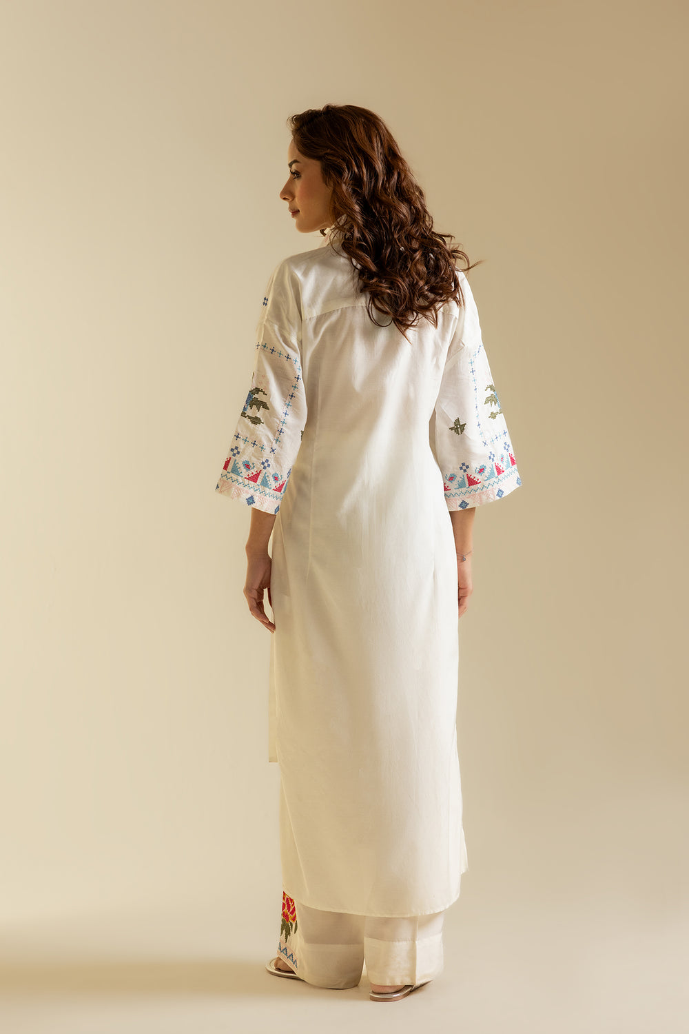 EMBROIDERED SUIT (S1E0461/119/001)