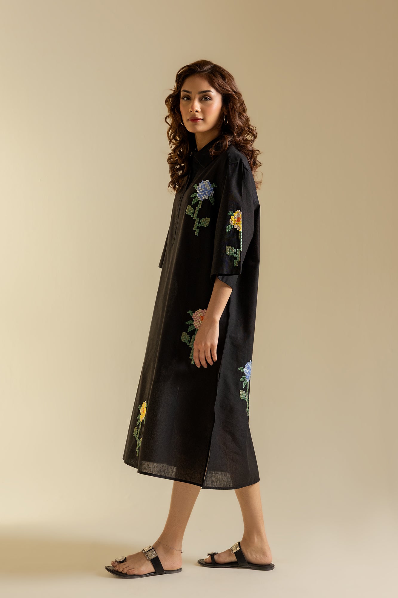 EMBROIDERED DRESS (S2E0439/119/902)