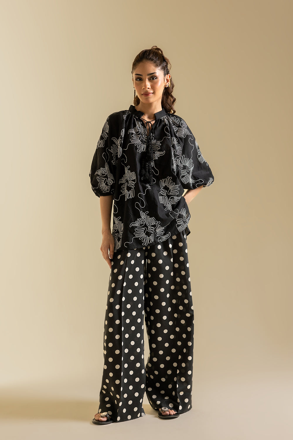 EMBROIDERED TOP (S2E0441/119/902)