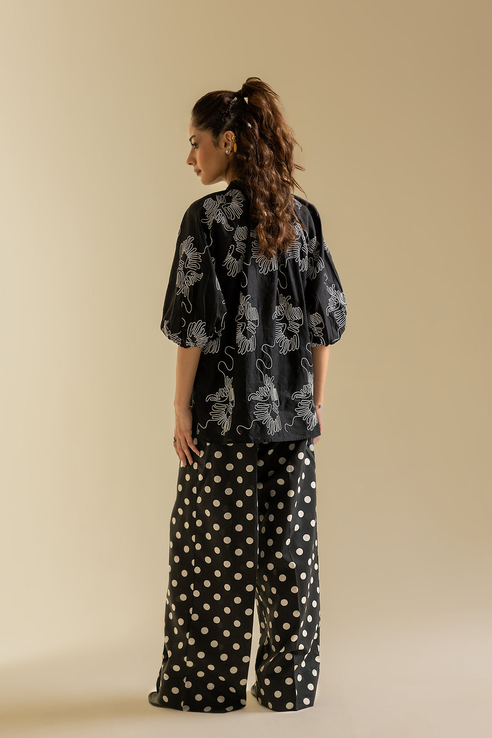 EMBROIDERED TOP (S2E0441/119/902)