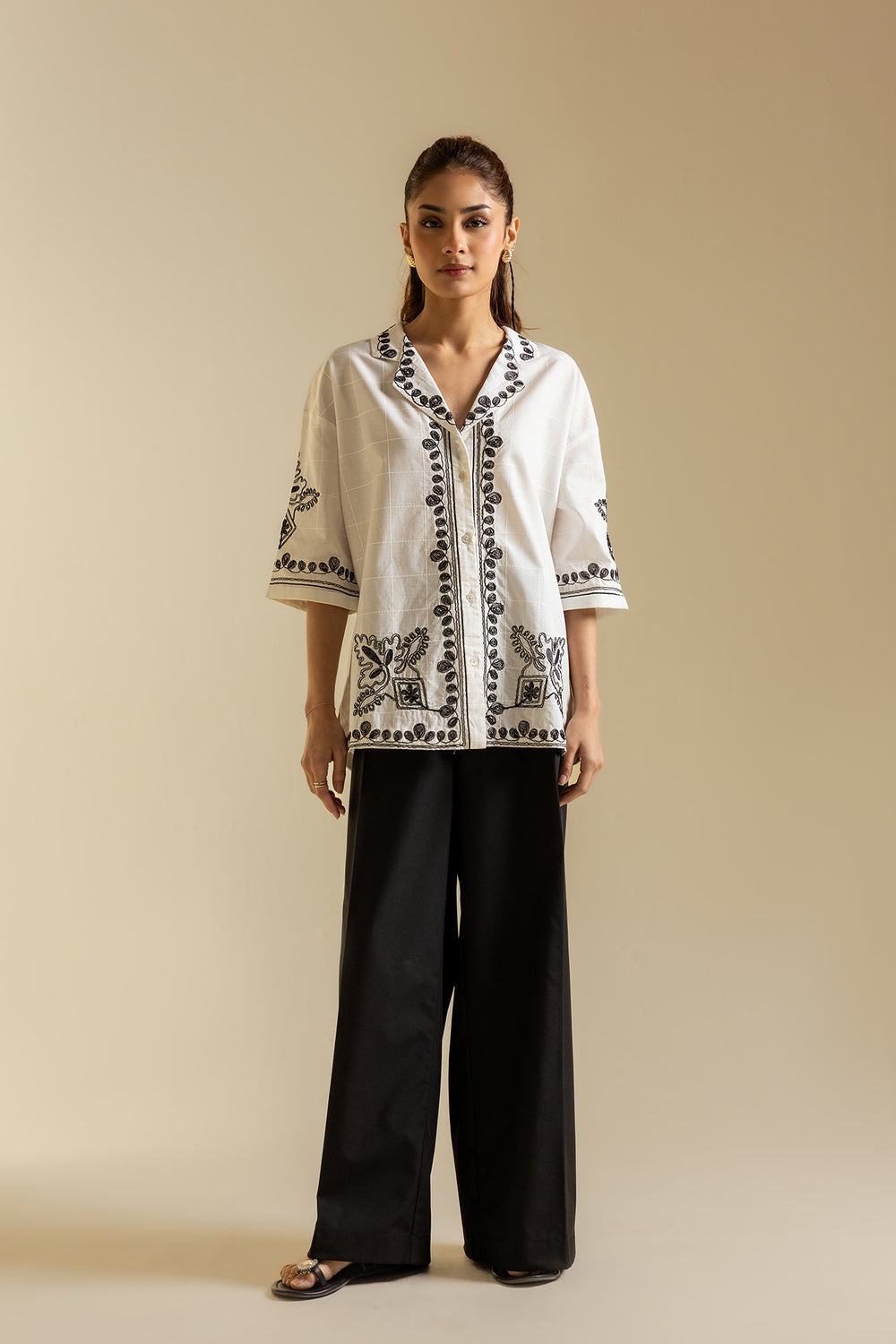 EMBROIDERED KURTI (S2E0489/119/002)