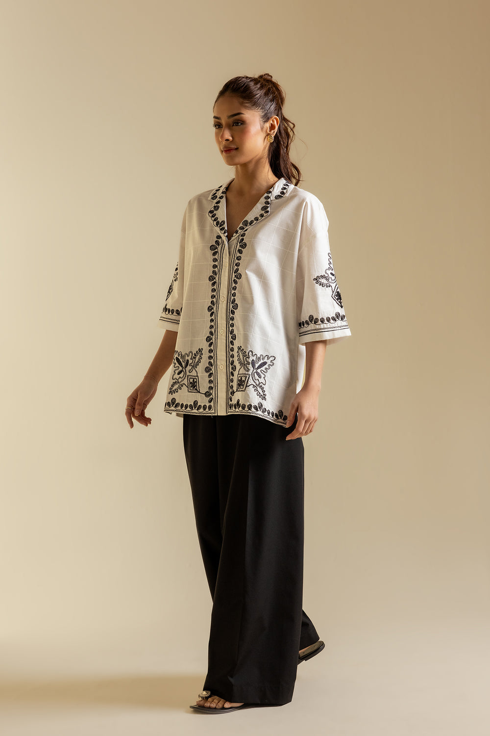 EMBROIDERED KURTI (S2E0489/119/002)