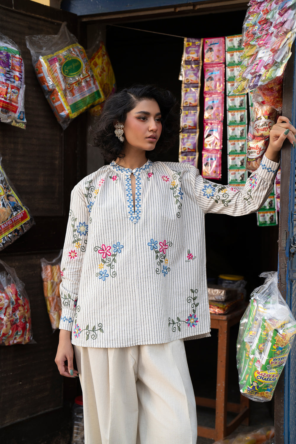 EMBROIDERED KURTI (S2E0494/119/002)