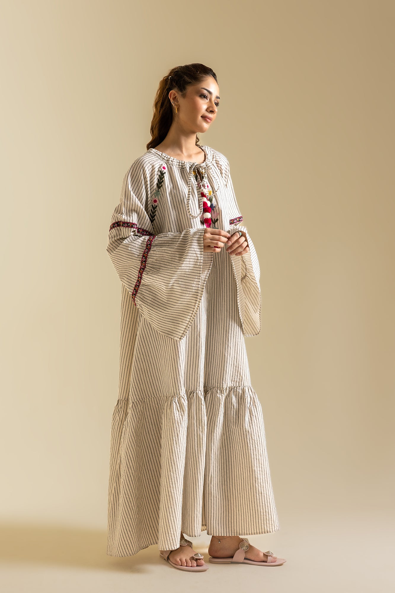 DRESS (S2E0495/119/002)