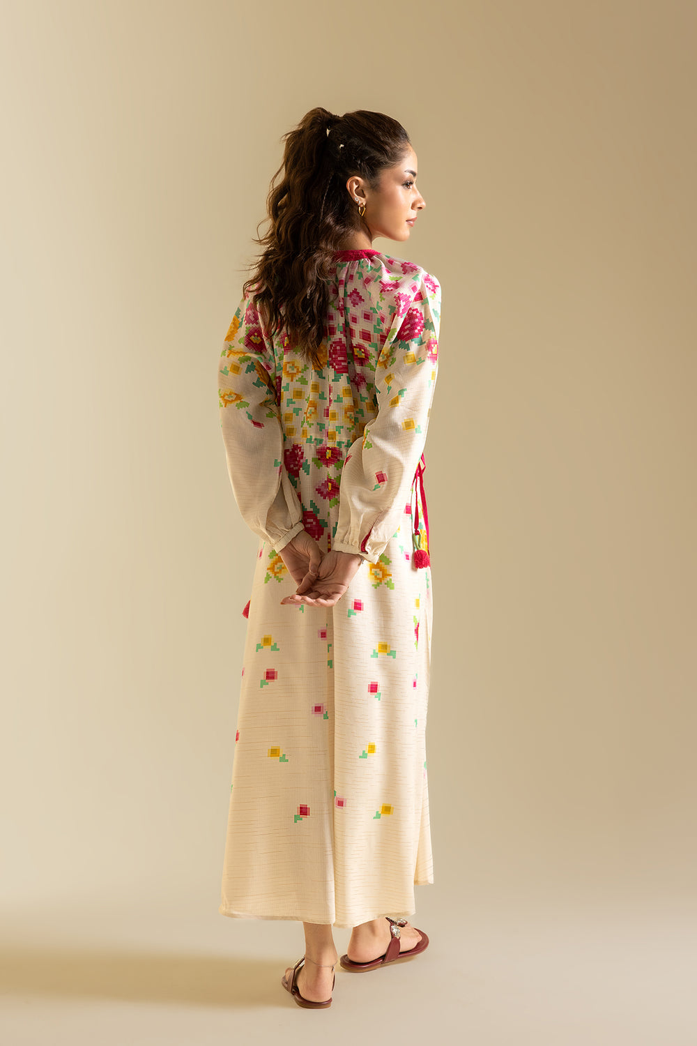 DRESS (S2E0498/119/002)