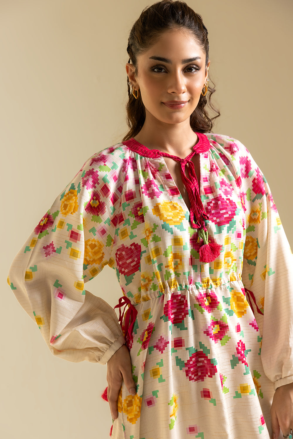 DRESS (S2E0498/119/002)