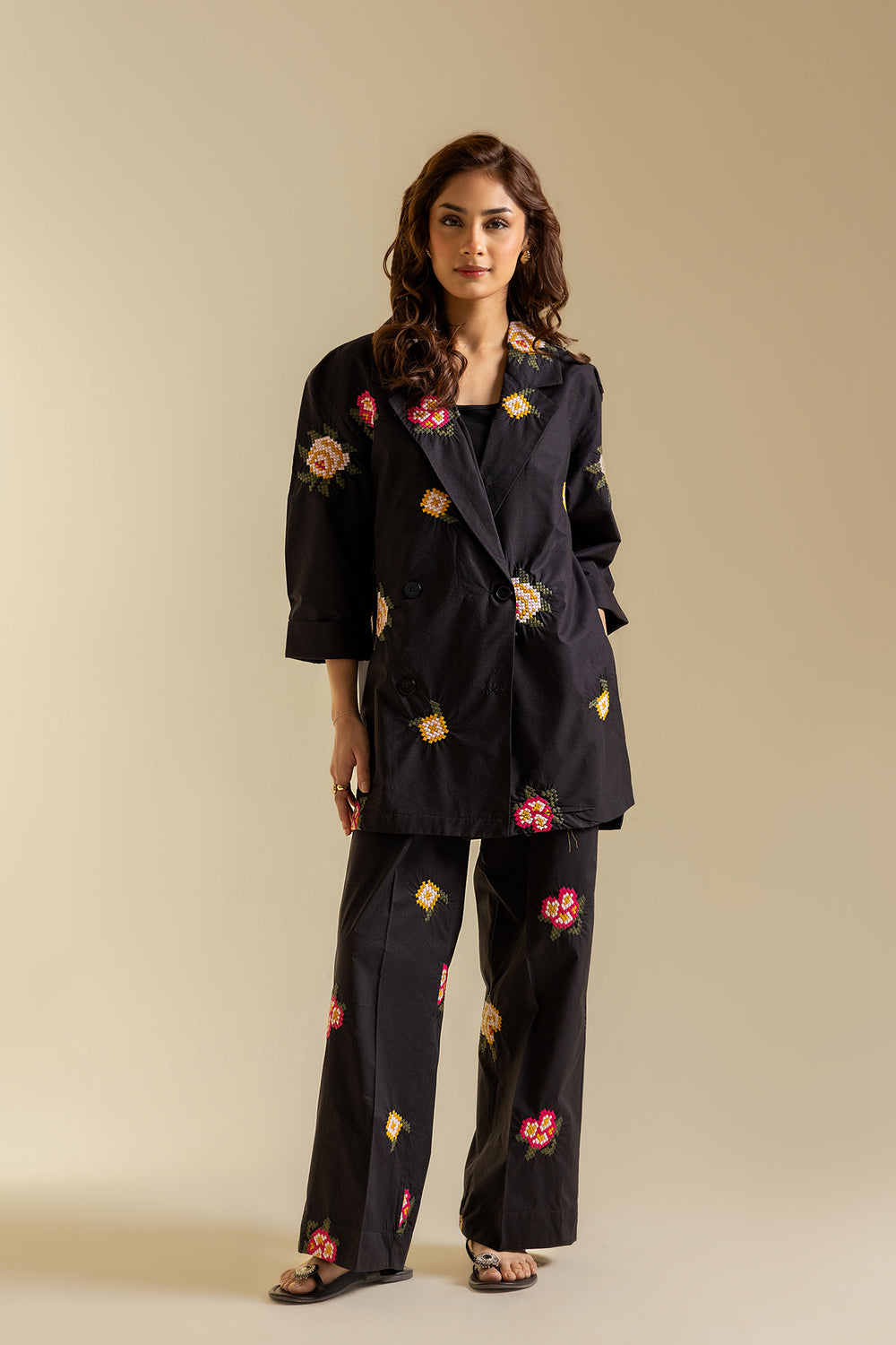 EMBROIDERED SUIT (S2E0499/119/902)