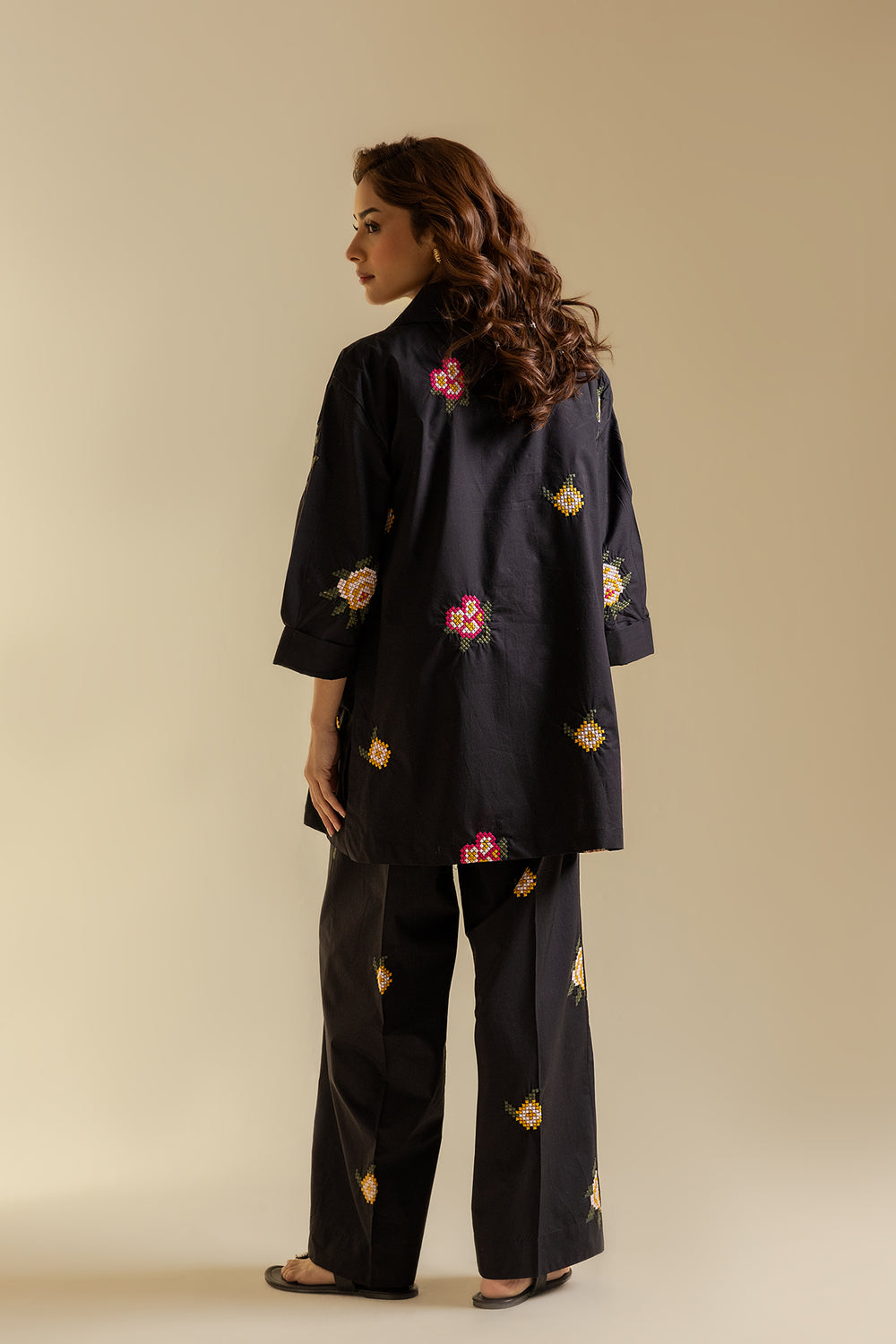 EMBROIDERED SUIT (S2E0499/119/902)