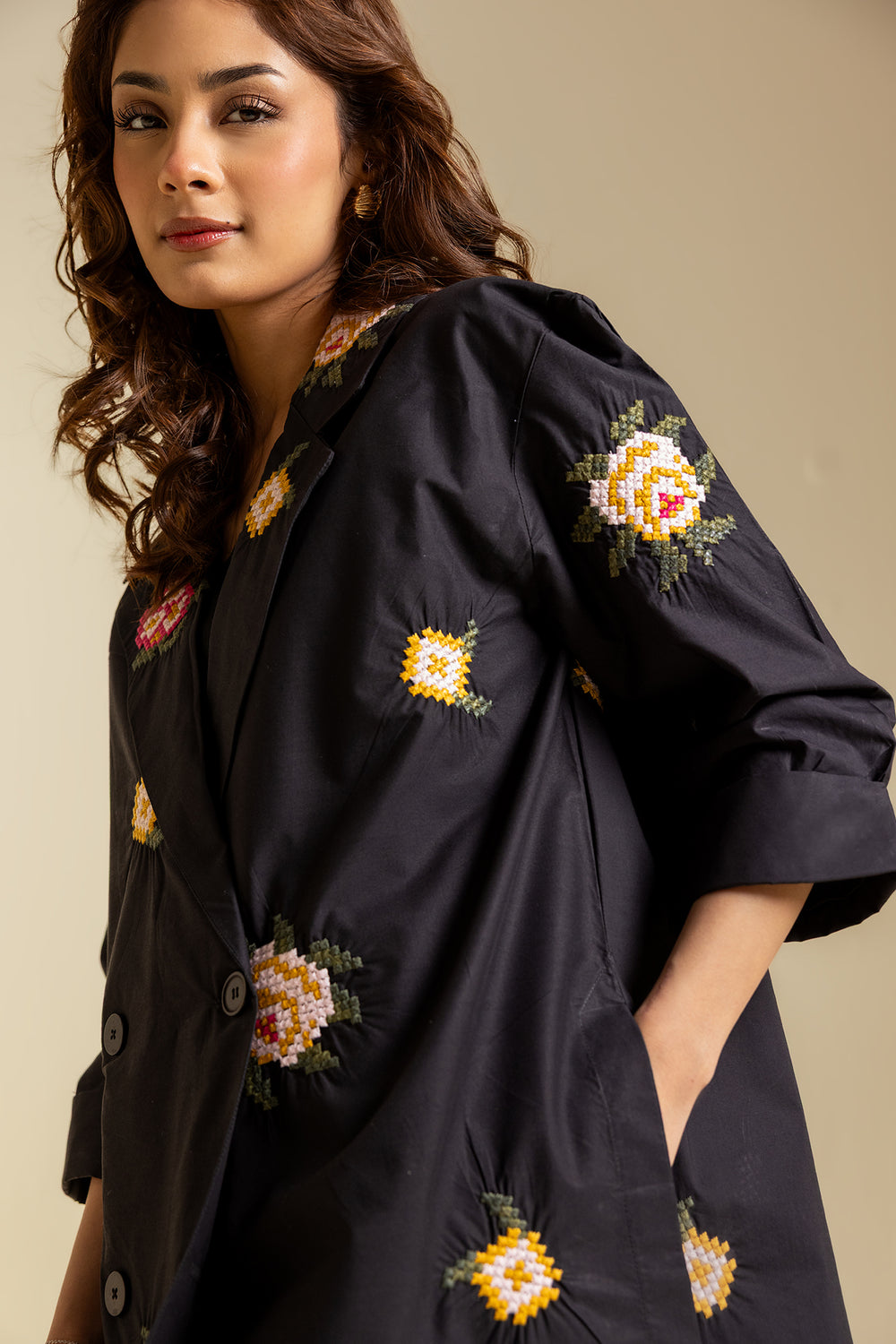 EMBROIDERED SUIT (S2E0499/119/902)