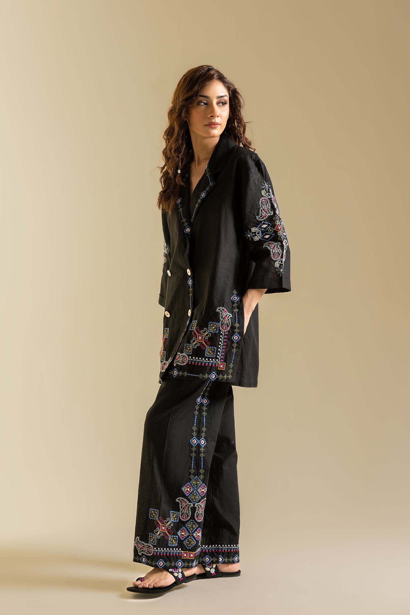 EMBROIDERED SUIT (S2E0501/119/902)