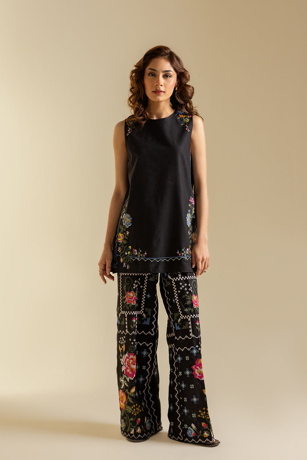 EMBROIDERED SUIT (S2E0503/119/902)