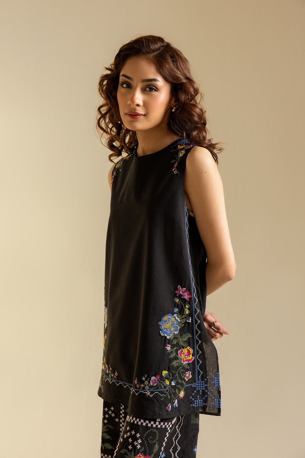 EMBROIDERED SUIT (S2E0503/119/902)