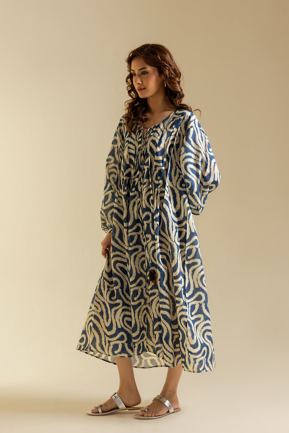 DRESS (S2E0535/119/603)