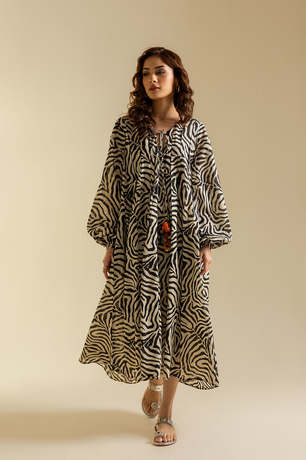 DRESS (S2E0535/119/901)