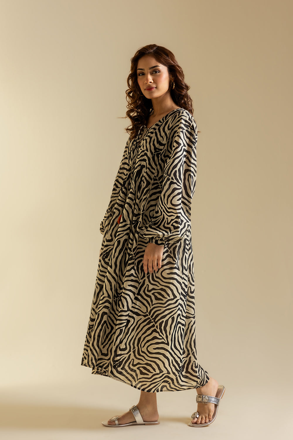 DRESS (S2E0535/119/901)