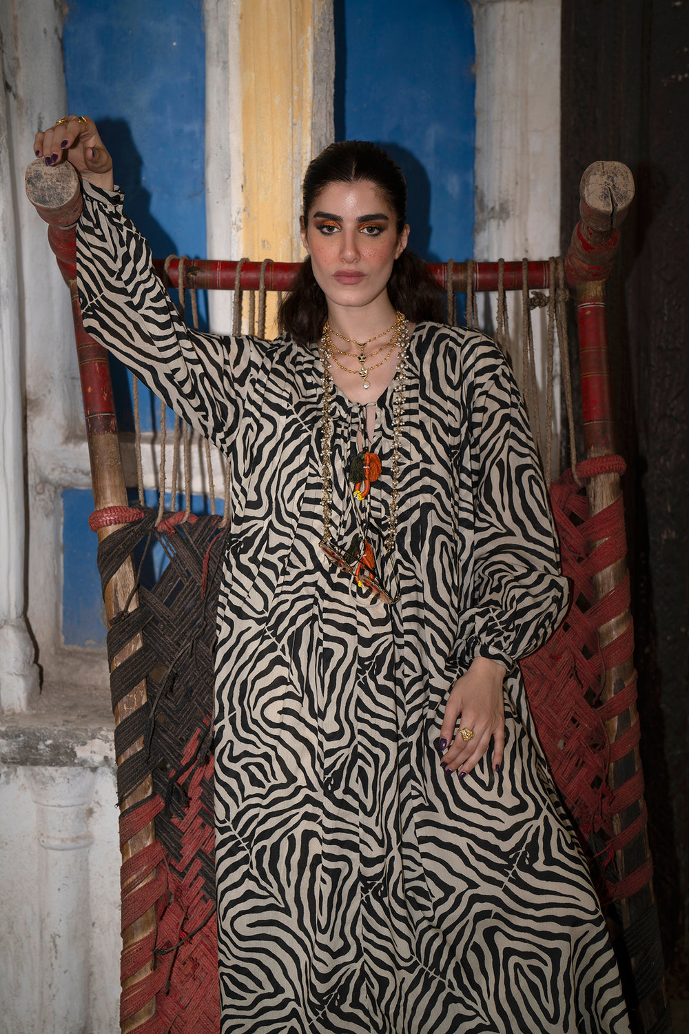 DRESS (S2E0535/119/901)