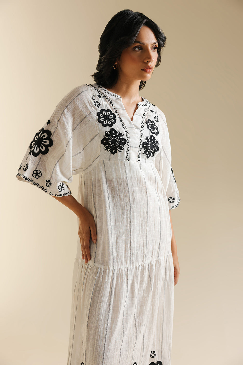 DRESS (S3E0429/119/006)