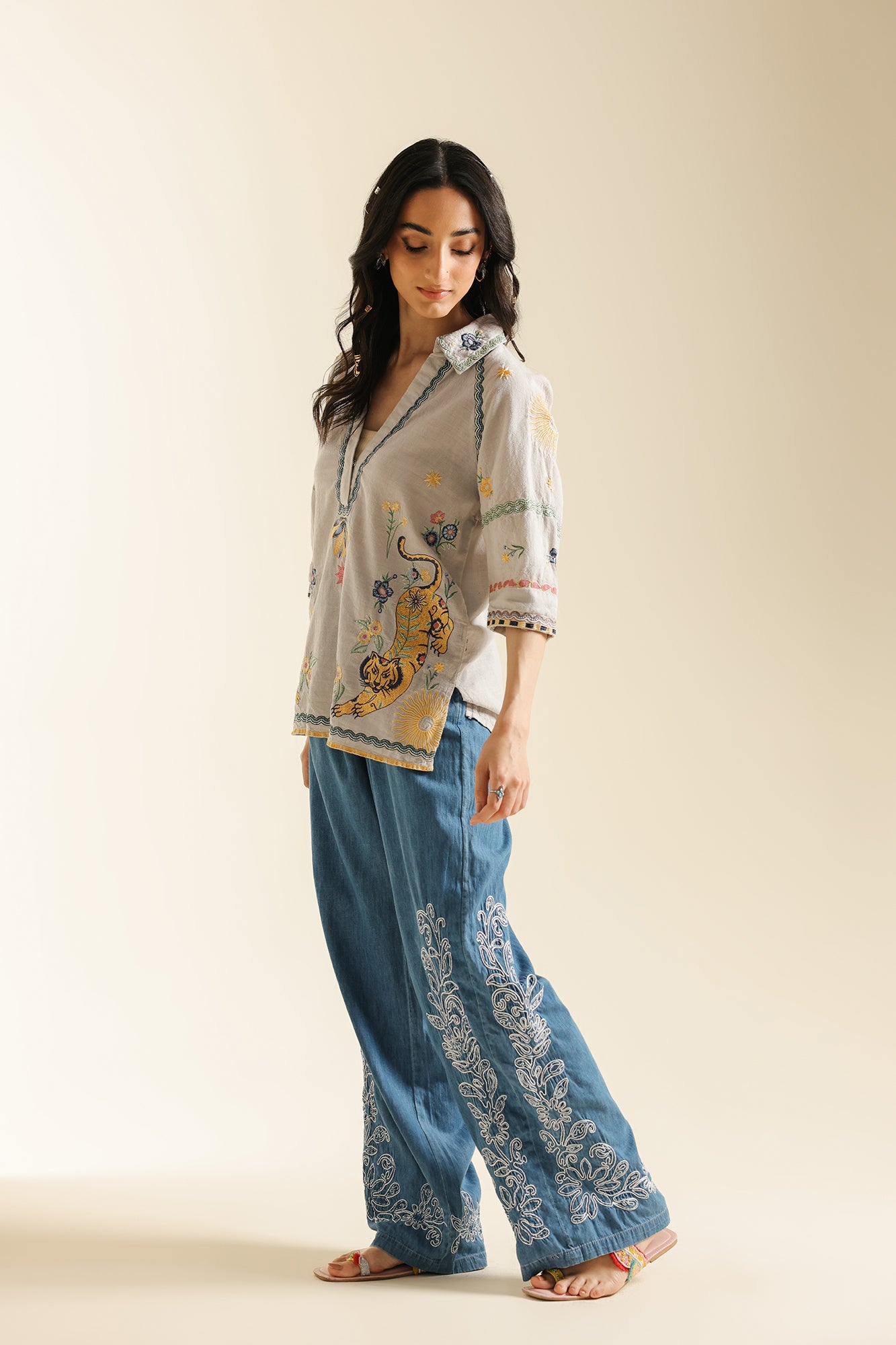 EMBROIDERED TOP (S3E0430/119/912)