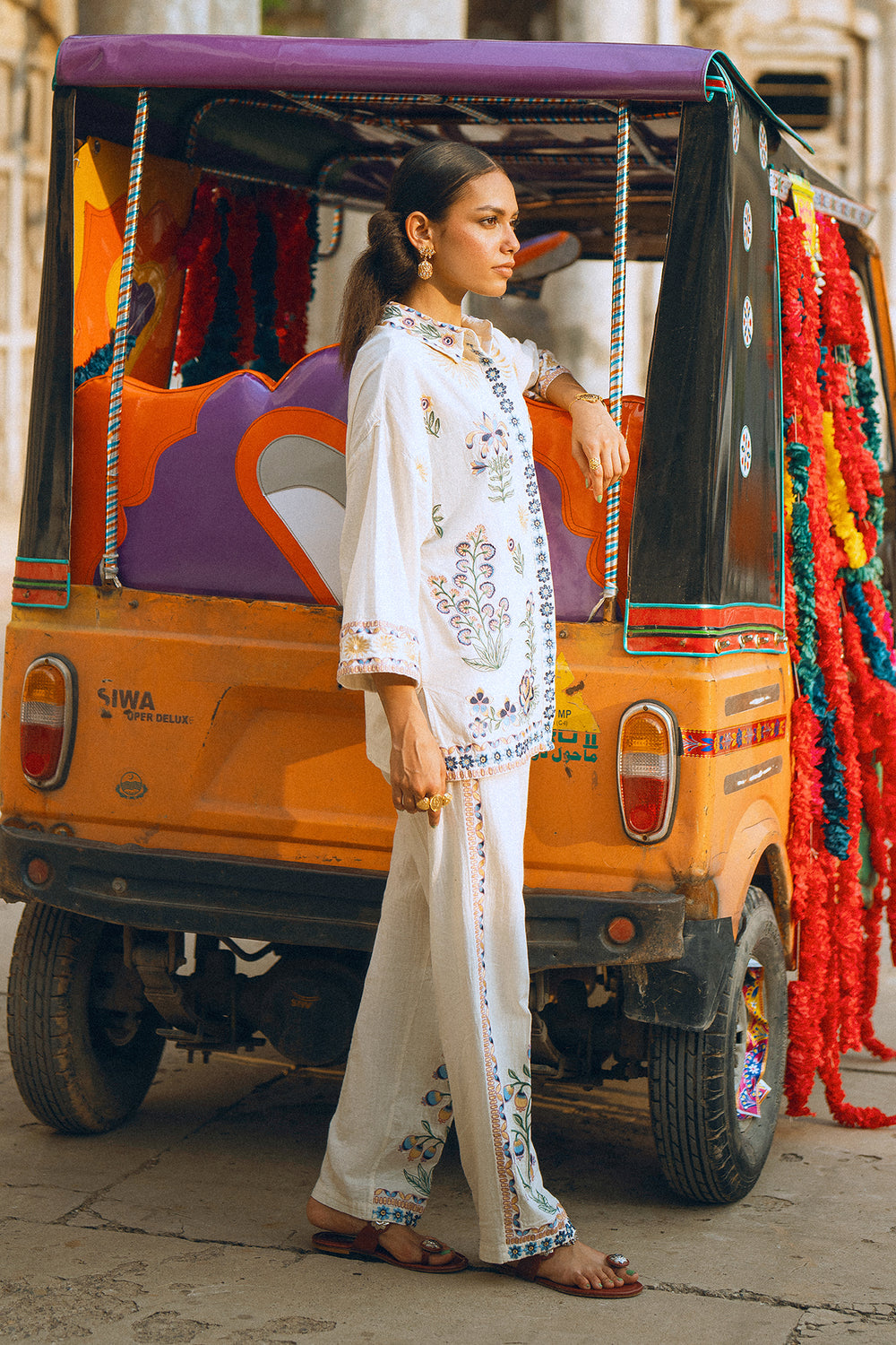 EMBROIDERED SUIT (S3E0431/119/005)