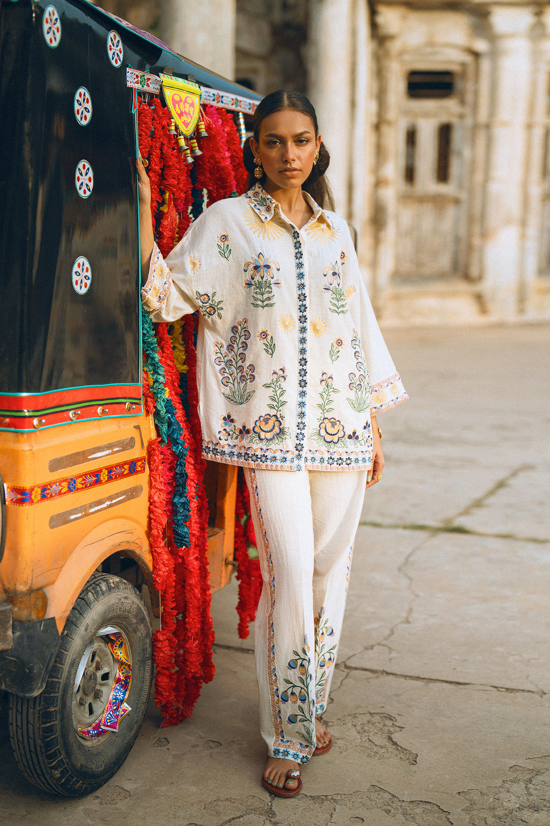 EMBROIDERED SUIT (S3E0431/119/005)