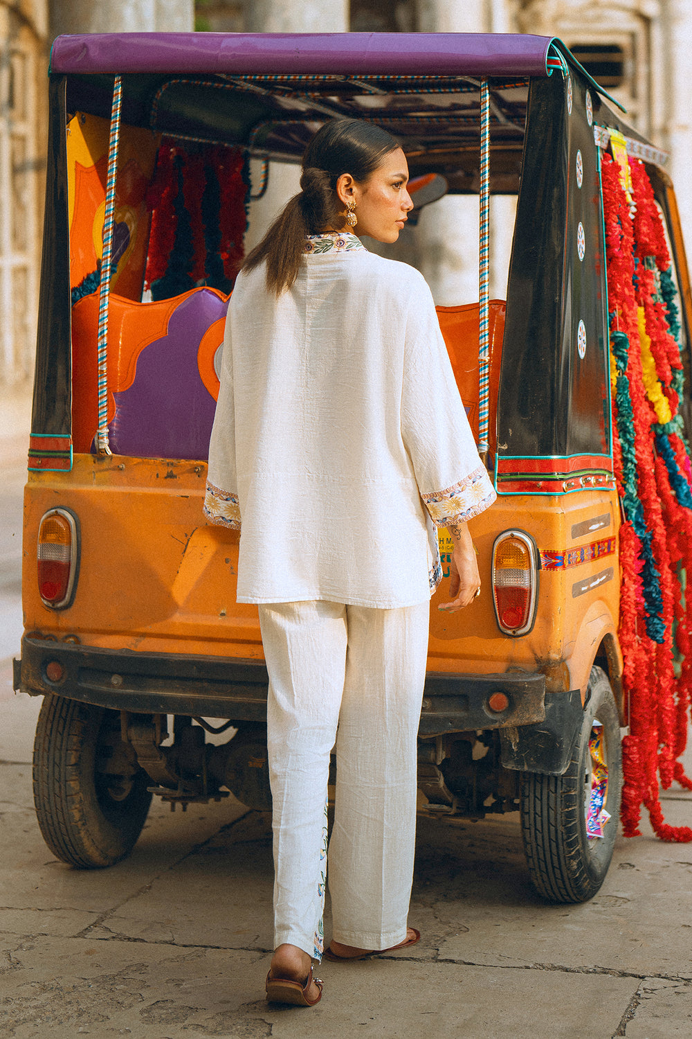 EMBROIDERED SUIT (S3E0431/119/005)