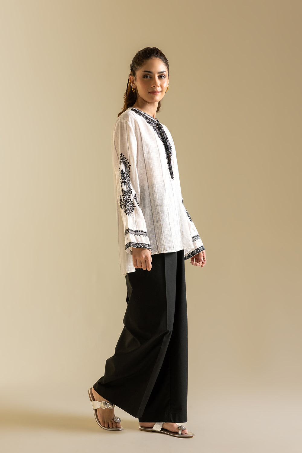 KURTI (S3E0504/119/914)