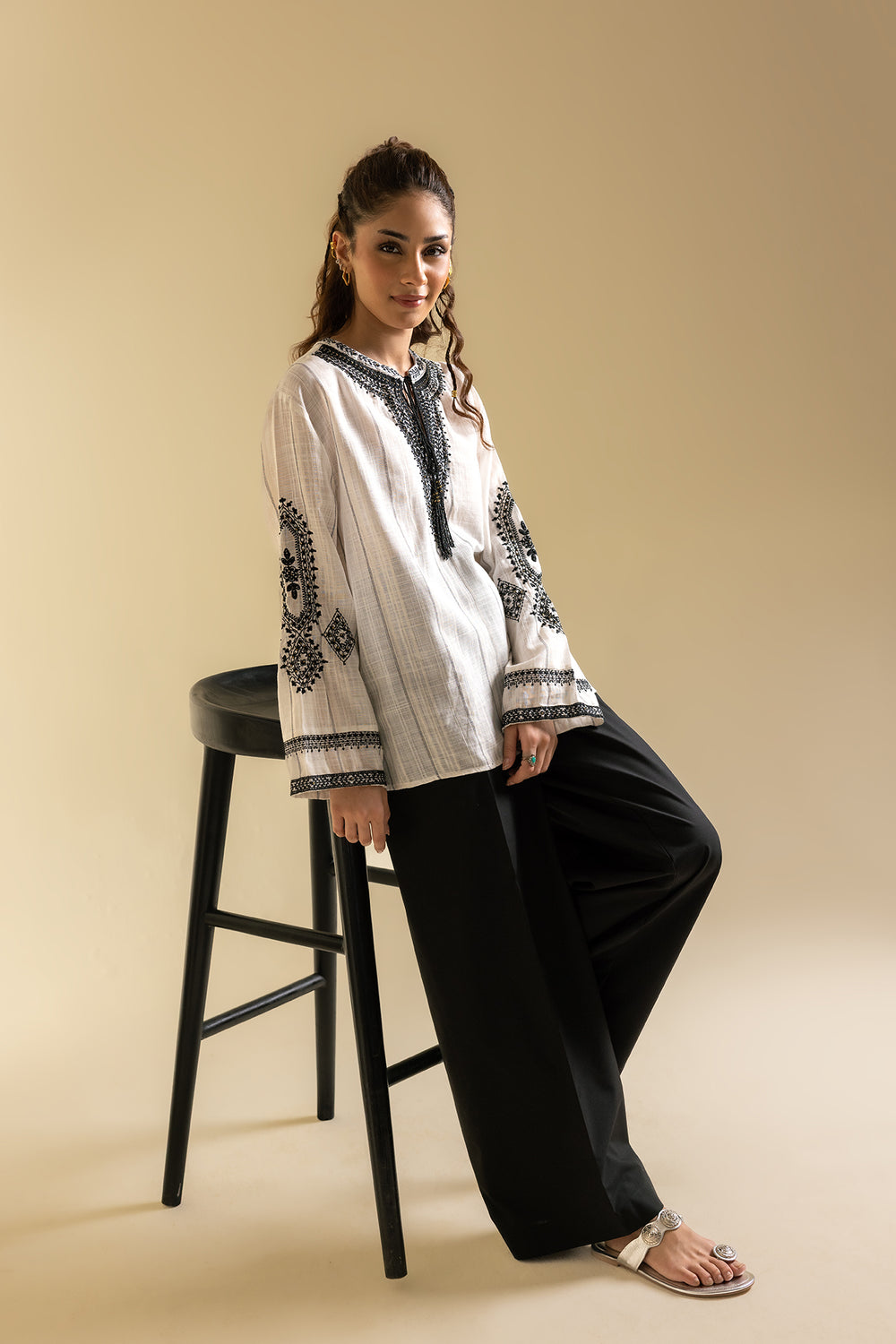 KURTI (S3E0504/119/914)