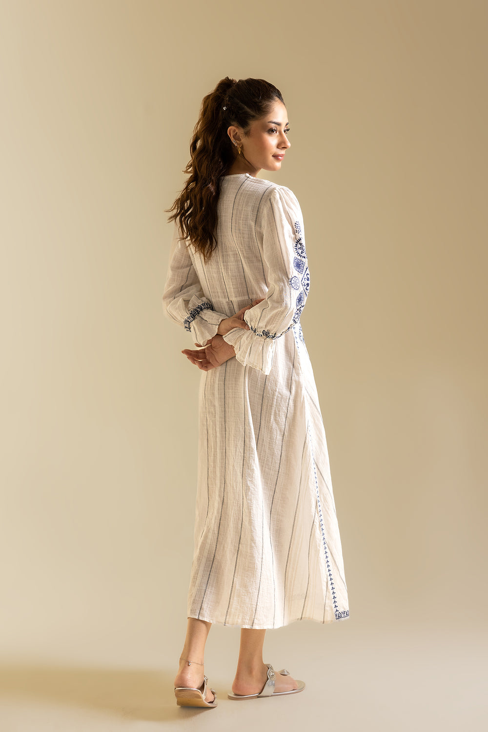 DRESS (S3E0505/119/914)