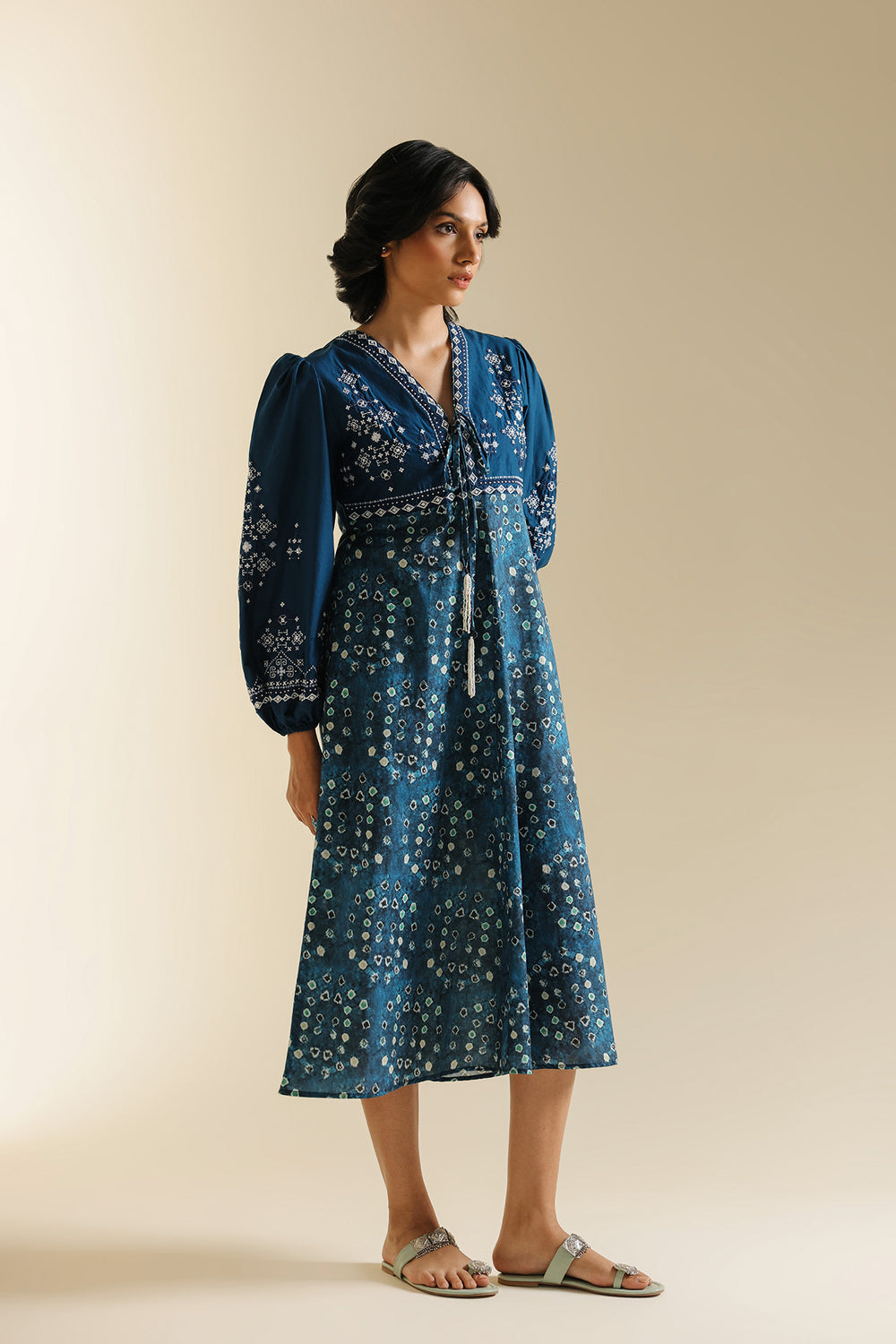 DRESS (S3E0522/119/619)