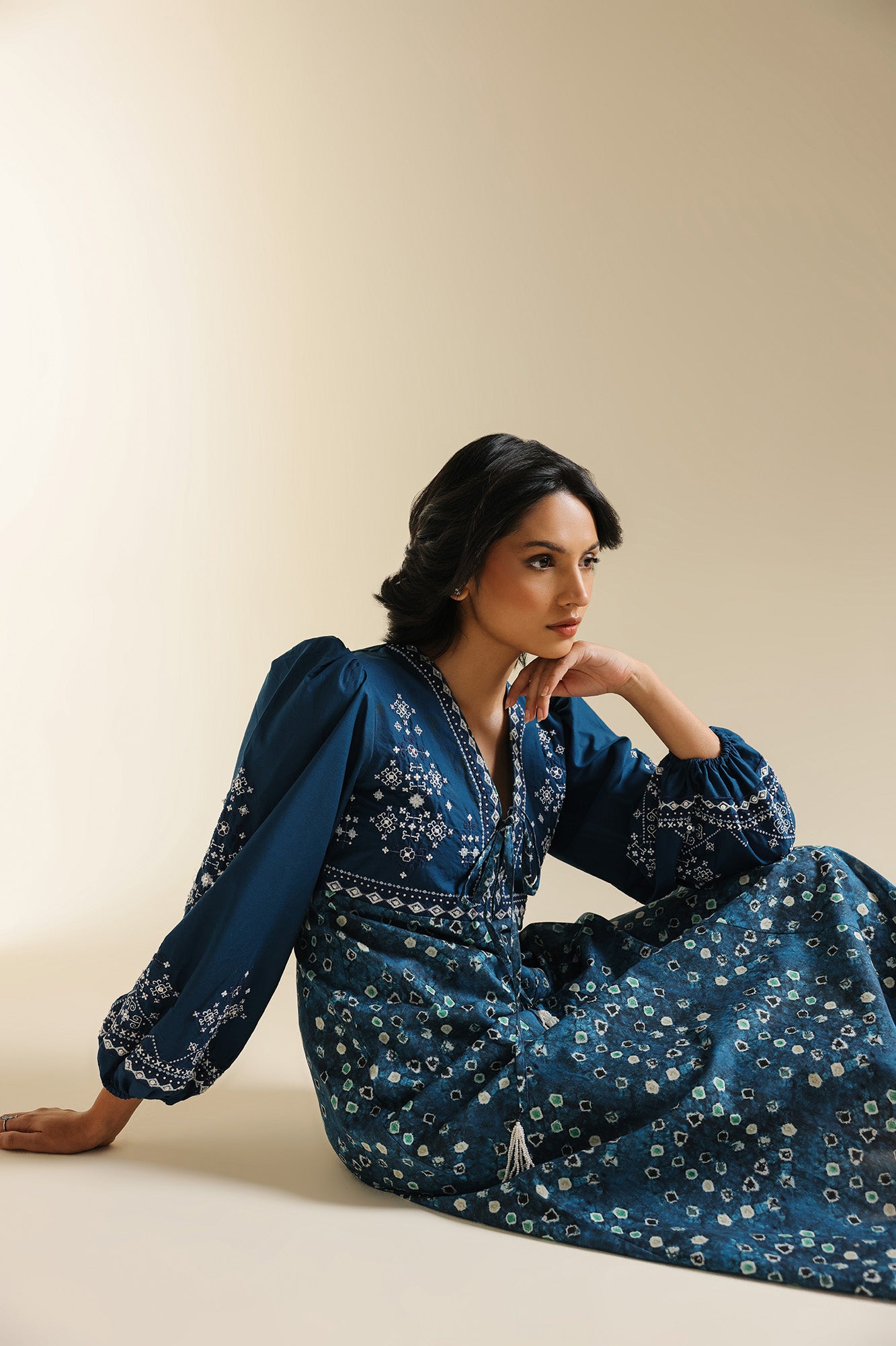 DRESS (S3E0522/119/619)