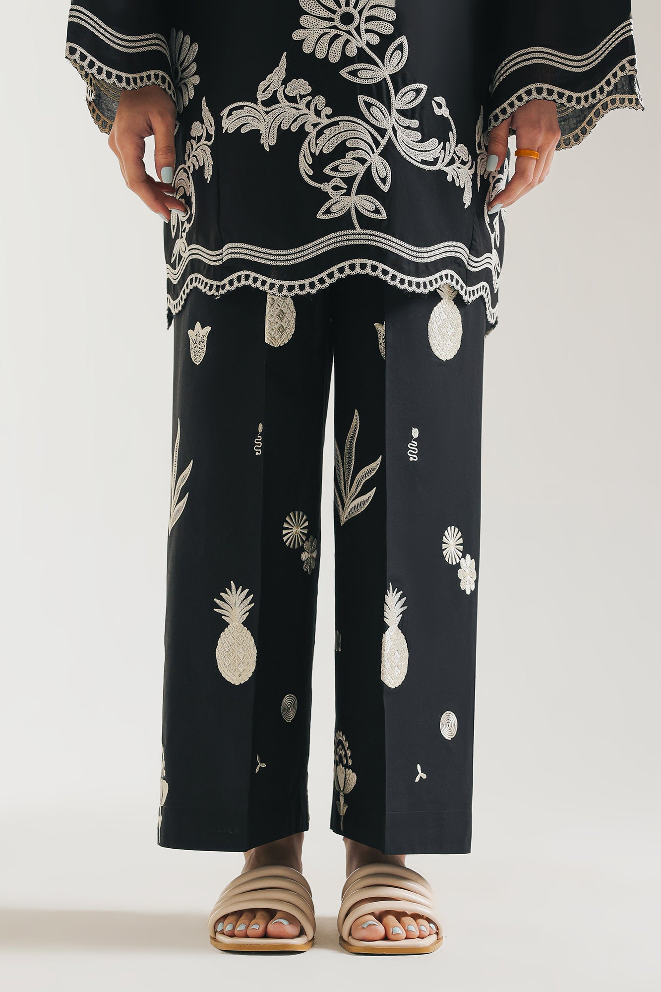 EMBROIDERED TROUSER (S4E6483/102/902)