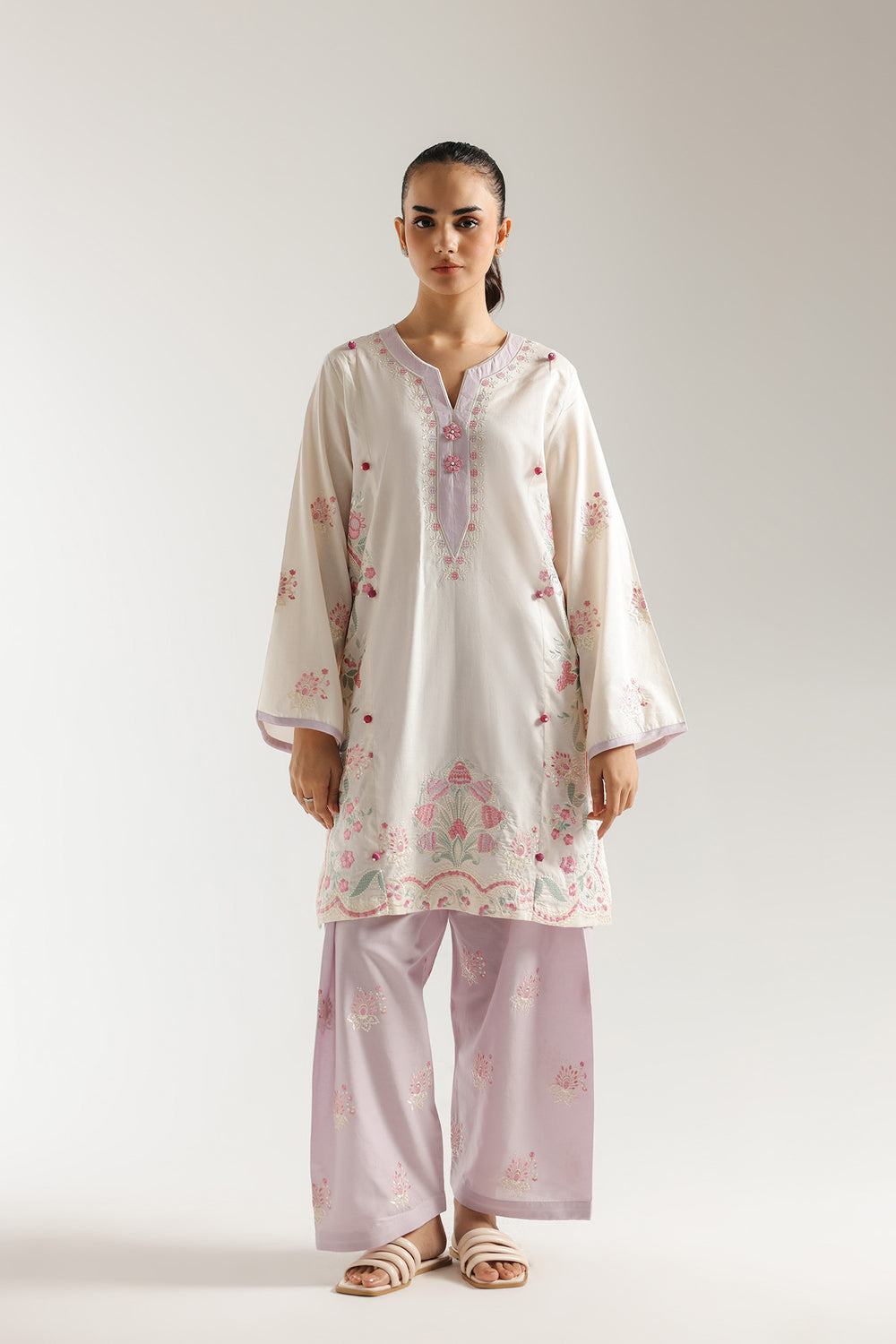 EMBROIDERED SUIT (S8E6402/102/002)