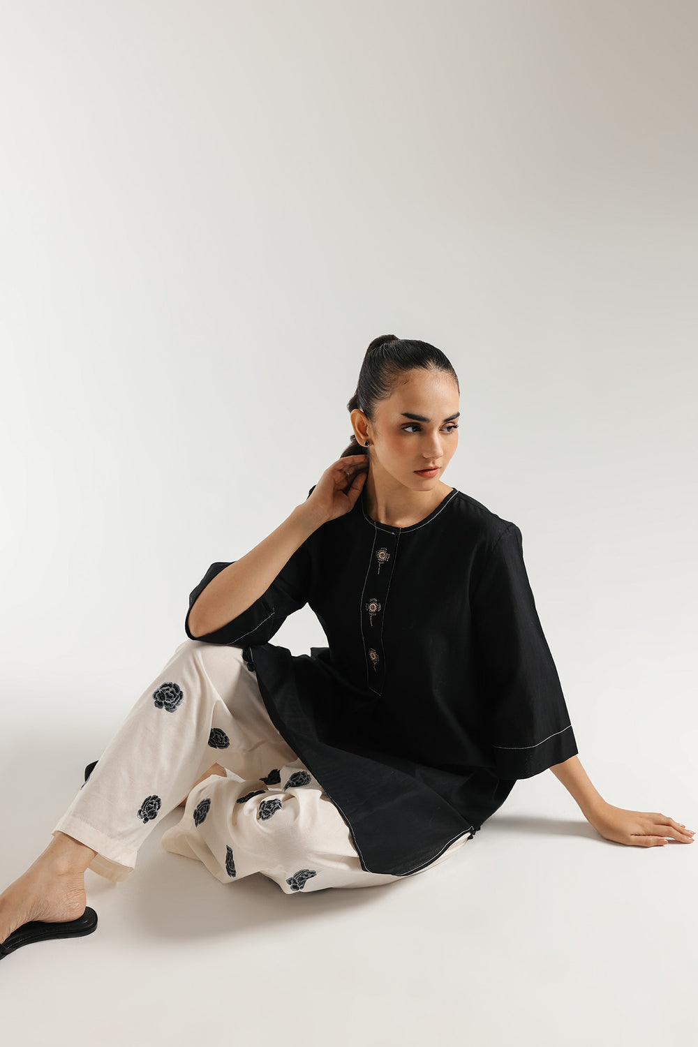 EMBROIDERED SUIT (S8E6403/102/902)