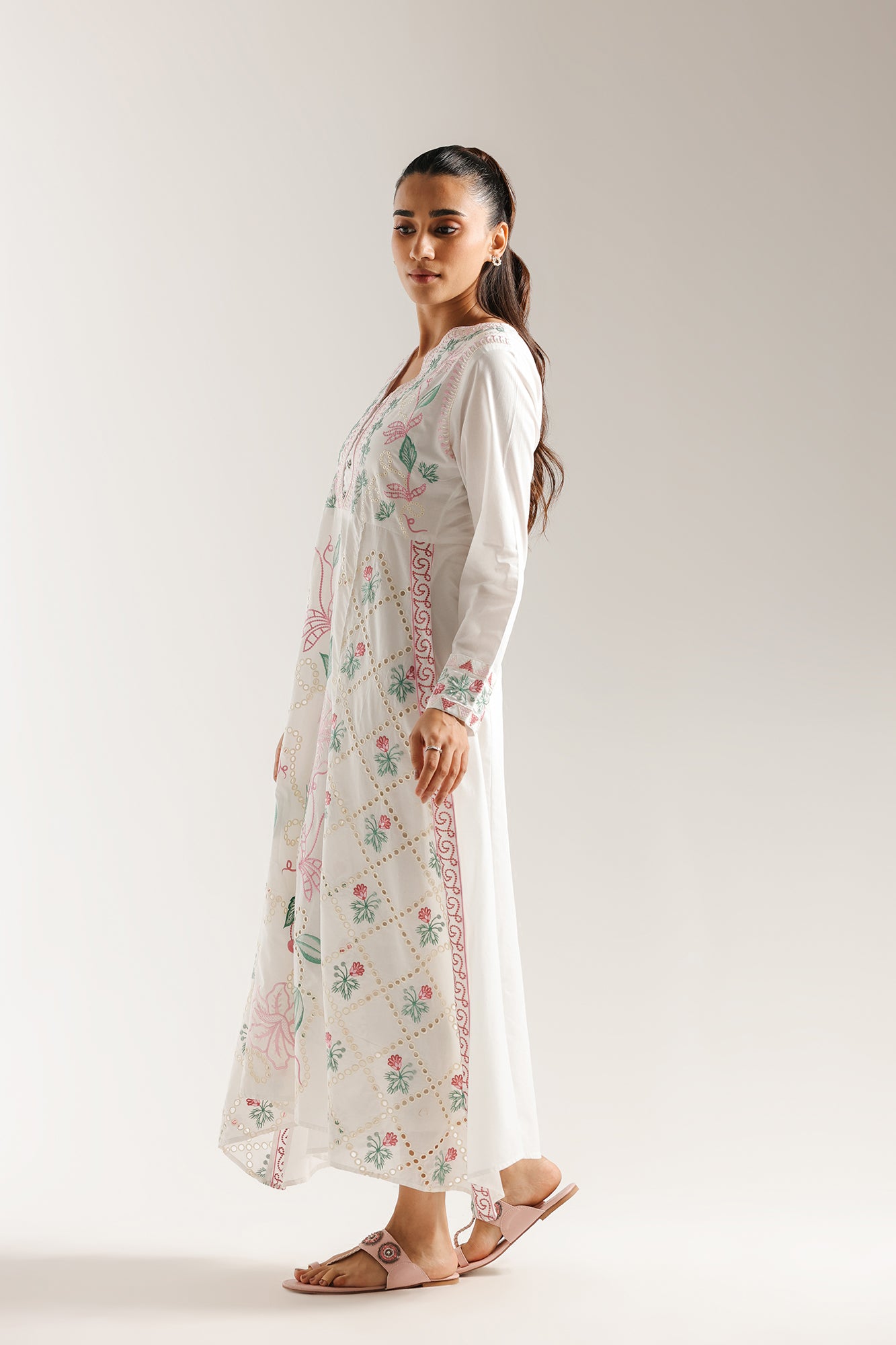 EMBROIDERED DRESS (S9E6460/102/002)