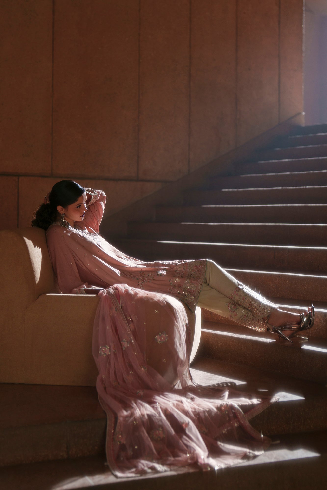 EMBROIDERED SUIT (E1015/104/004)