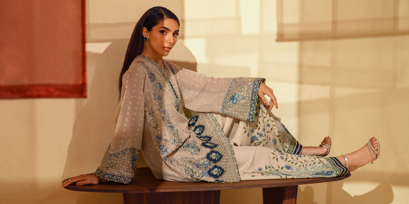 EMBROIDERED SUIT (E0835/104/326)