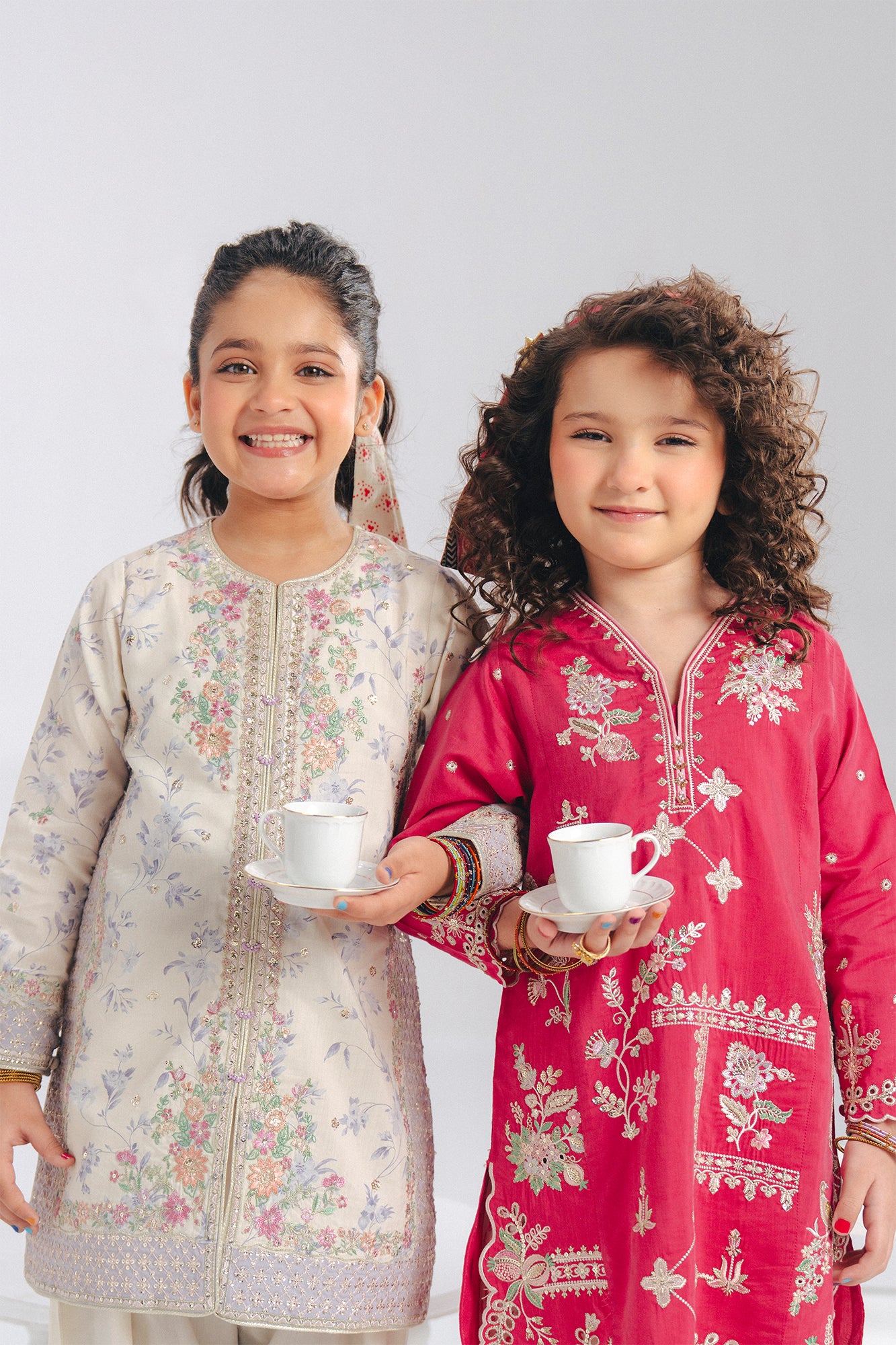 EMBROIDERED SUIT (E0921/404/409 E0921/304/409)