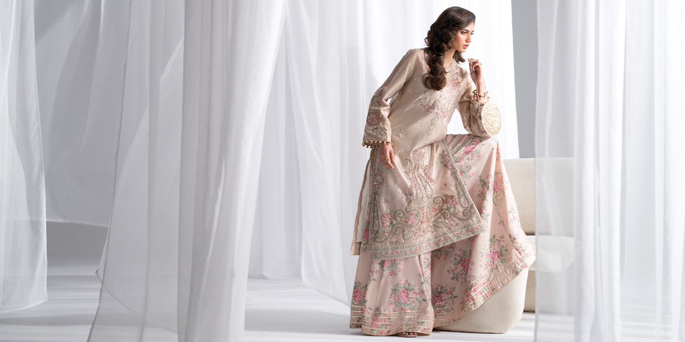 EMBROIDERED SUIT (E0946/104/131)