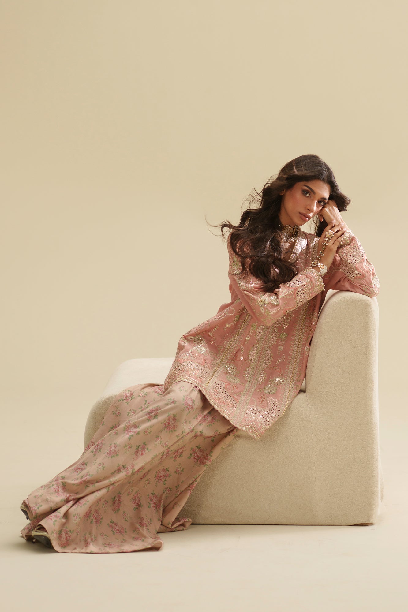 EMBROIDERED SUIT (E1081/104/315)