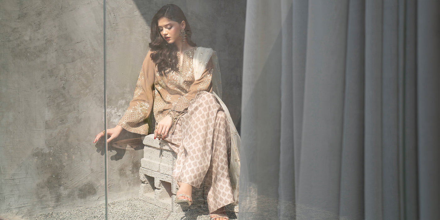 EMBROIDERED SUIT (E1086/104/111)