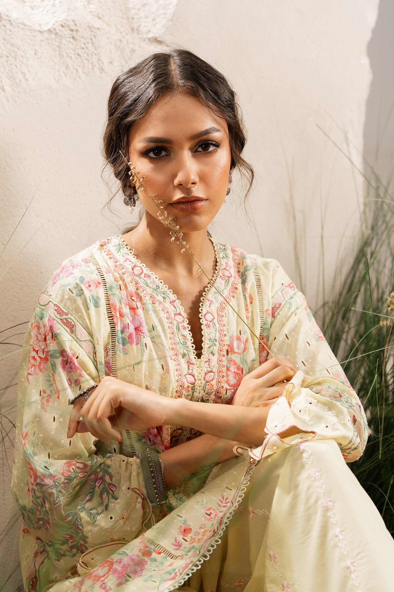 EMBROIDERED SUIT (E3409/103/115)