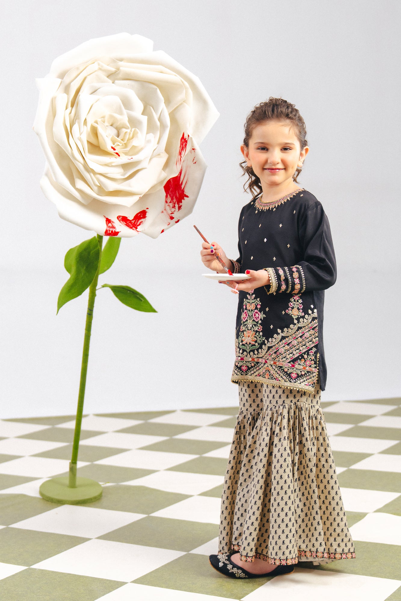 EMBROIDERED SUIT (E0304/415/901 E0304/315/901)