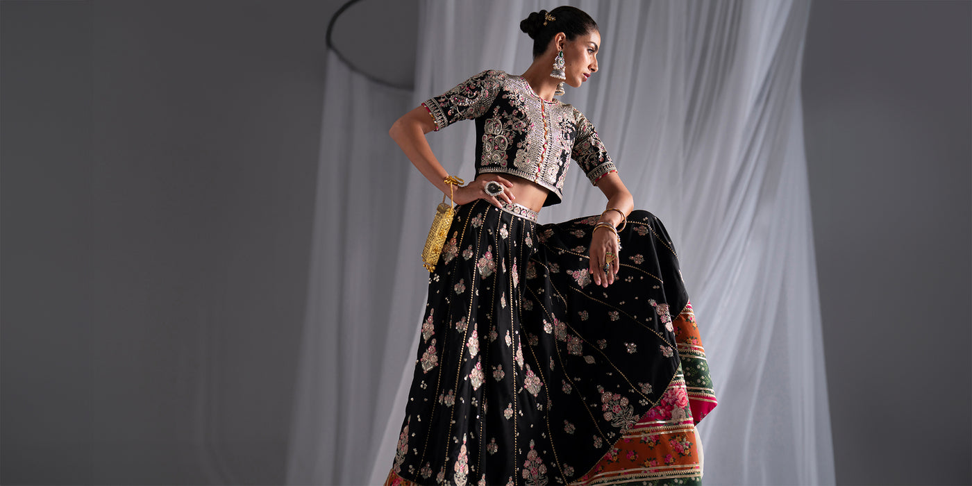 EMBROIDERED SUIT (E0950/104/902)