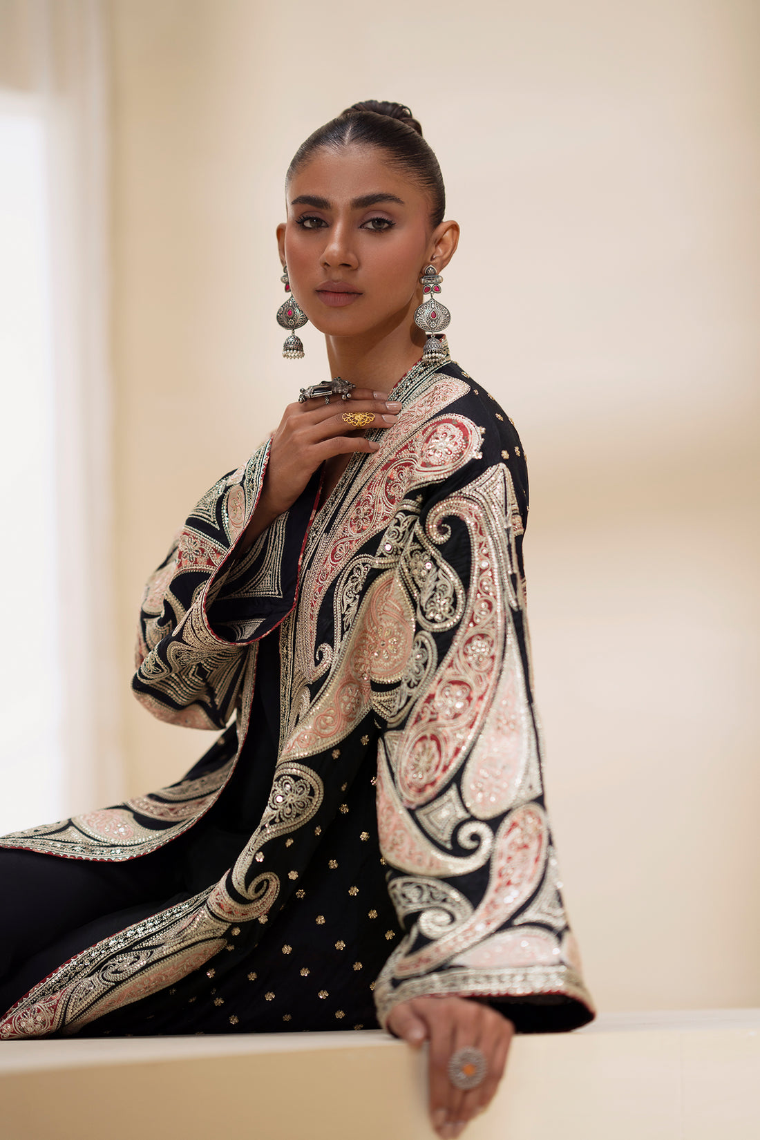 EMBROIDERED SUIT (E0937/104/902)