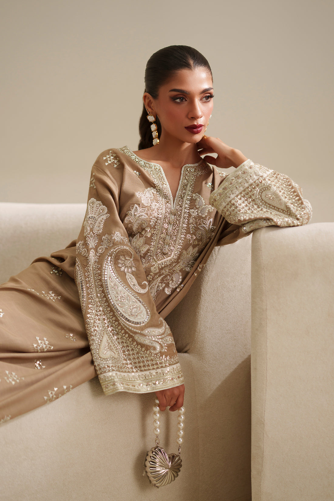 EMBROIDERED KAFTAN (E1075/104/007)