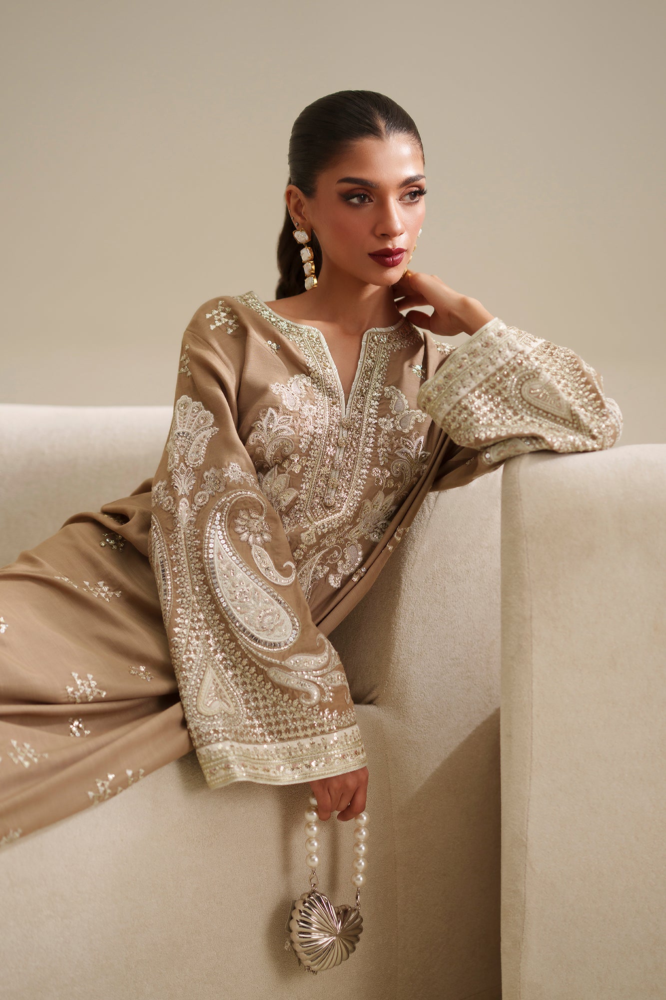 EMBROIDERED KAFTAN (E1075/104/007)