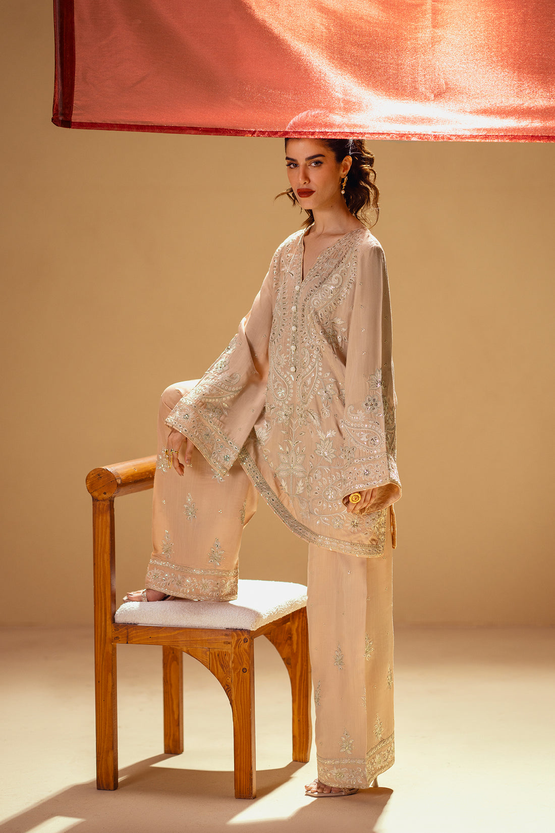 EMBROIDERED SUIT (E0821/104/806)