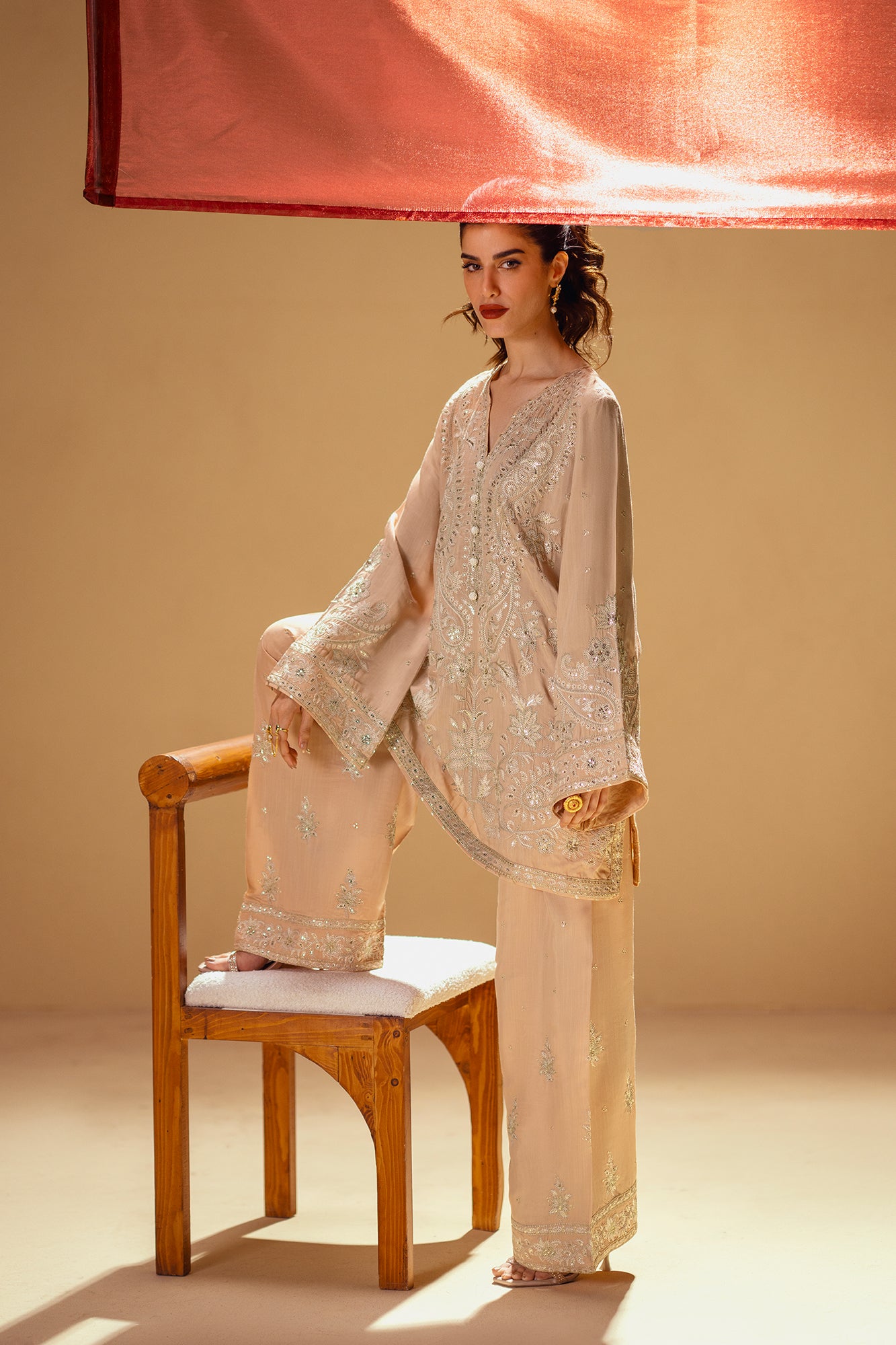 EMBROIDERED SUIT (E0821/104/806)