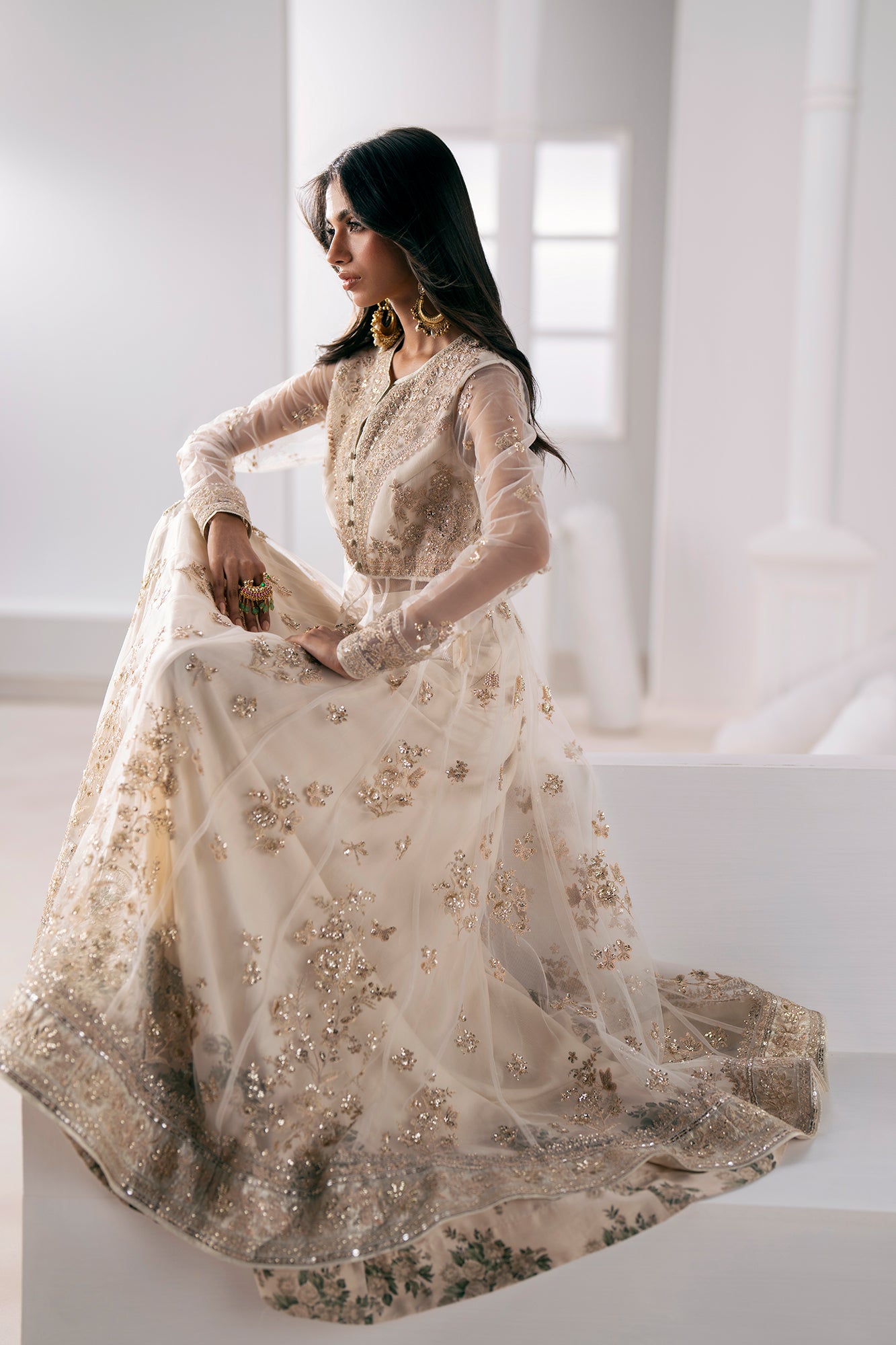 EMBROIDERED SUIT (E0914/104/002)