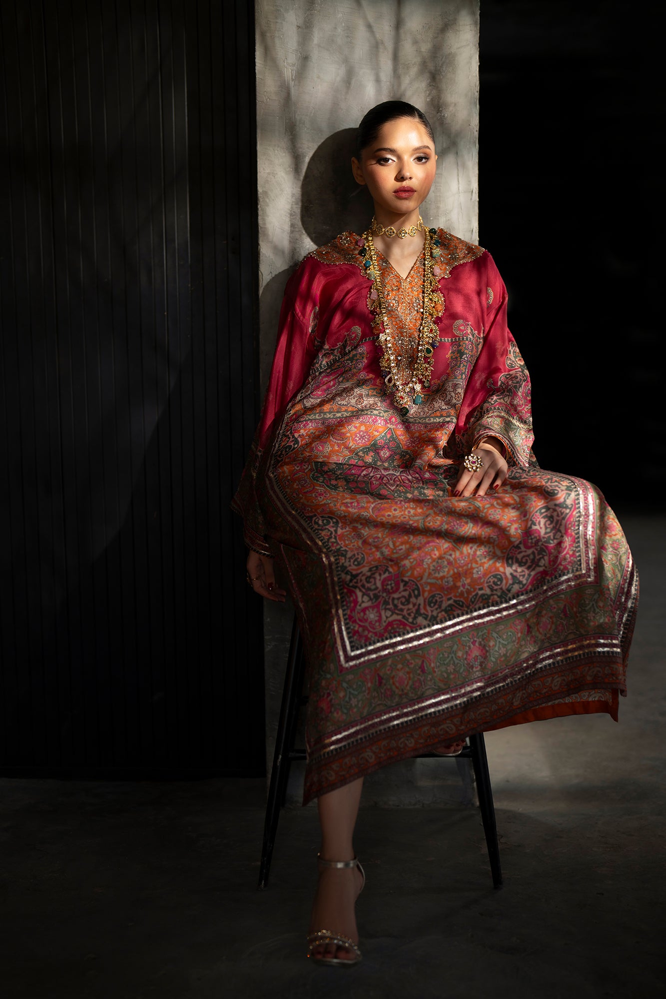 EMBROIDERED KAFTAN (E1035/104/411)